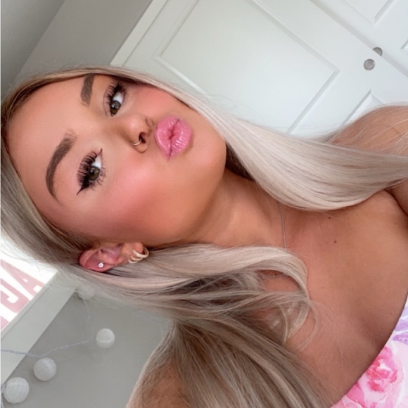 Meet your Posher, Lily - Picture 5 of 8